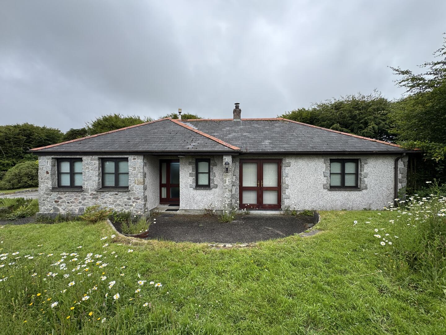 Busveal, Redruth